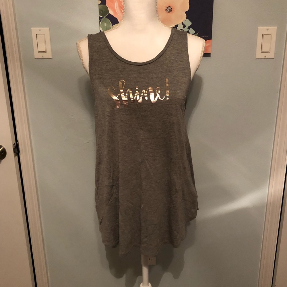 🌷Old Navy Flowy Tank